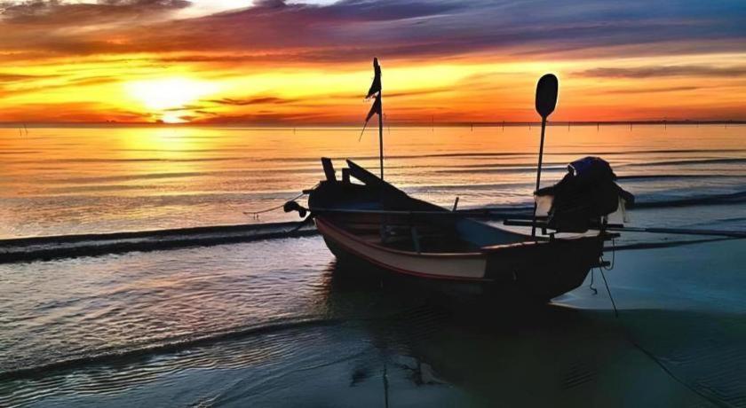 Greenseaview Resort Chong Chang Экстерьер фото